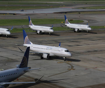 Plus de 2 000 vols aux États-Unis annulés : United et American Airlines reprennent leur service après une panne informatique mondiale